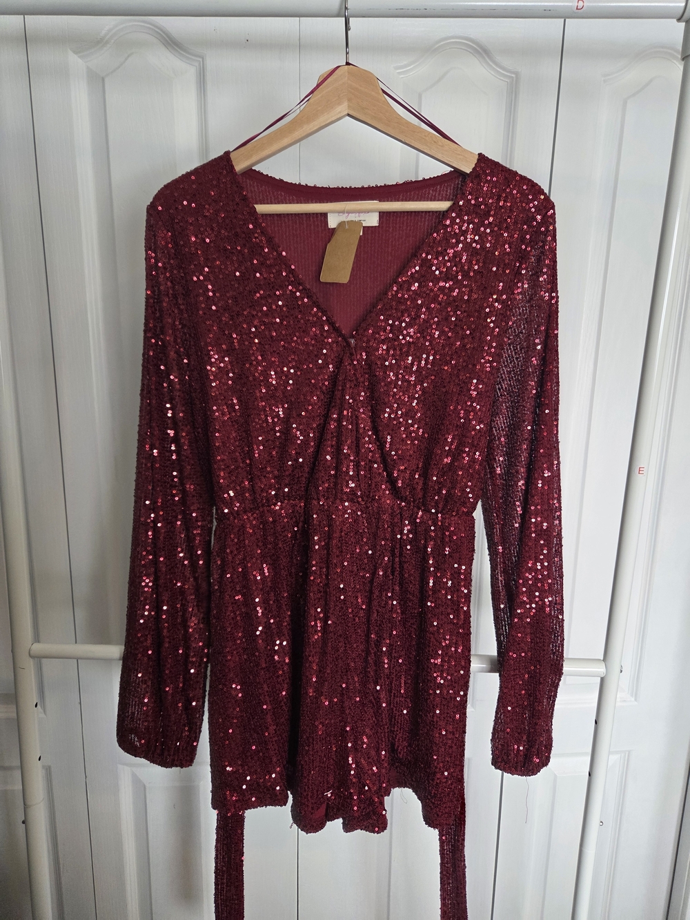 Women's Burgundy Sequin Long Sleeve V-Neck Dress